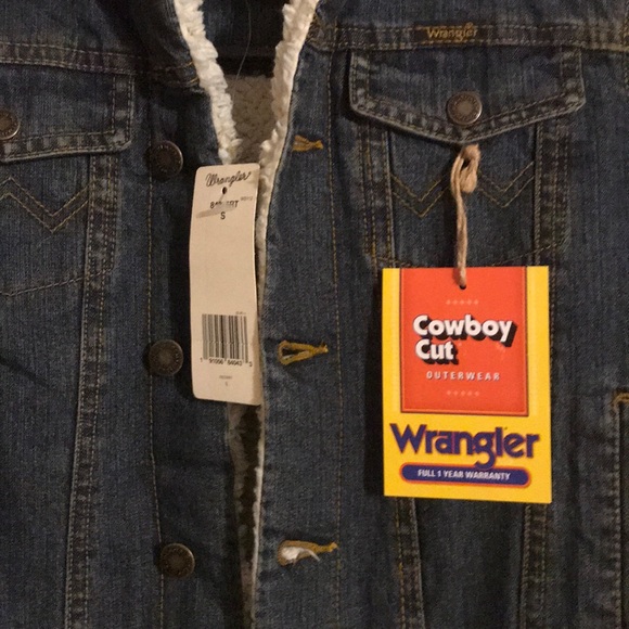 NEW! Wrangler Sherpa Lined Denim Jacket (Youth) - Picture 4 of 11